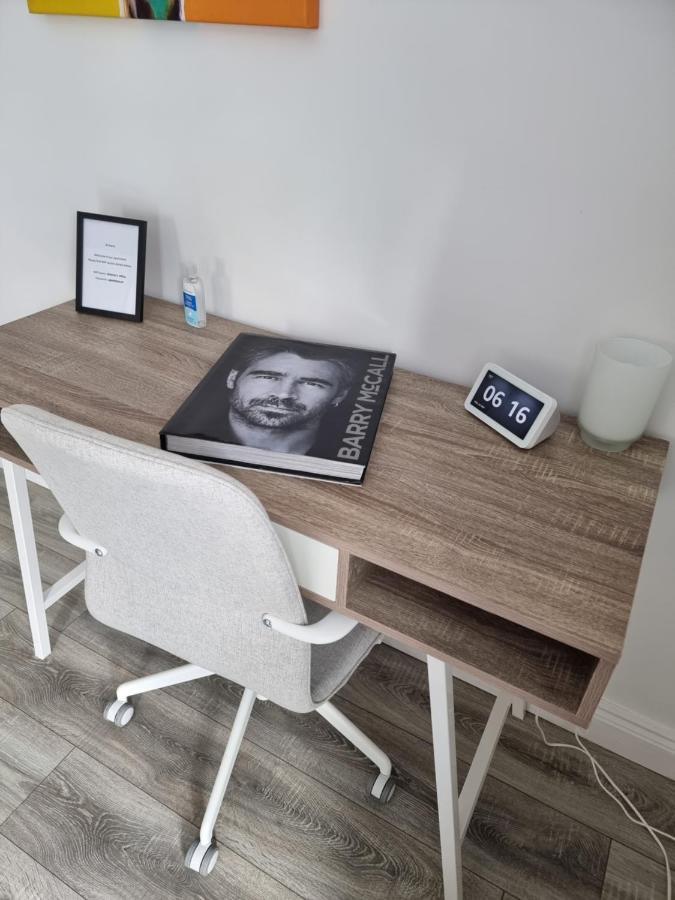 Spacious Curragh 2-Bed Apartment With Own Entrance Brownstown Экстерьер фото
