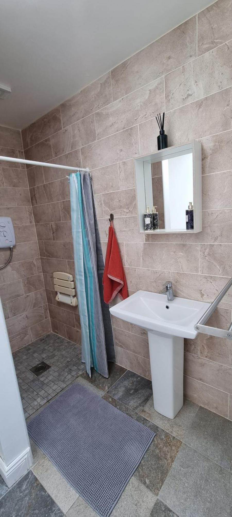 Spacious Curragh 2-Bed Apartment With Own Entrance Brownstown Экстерьер фото